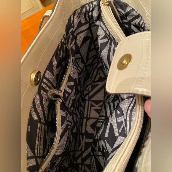 ANNE KLEIN TOTE - Picture 6 of 9